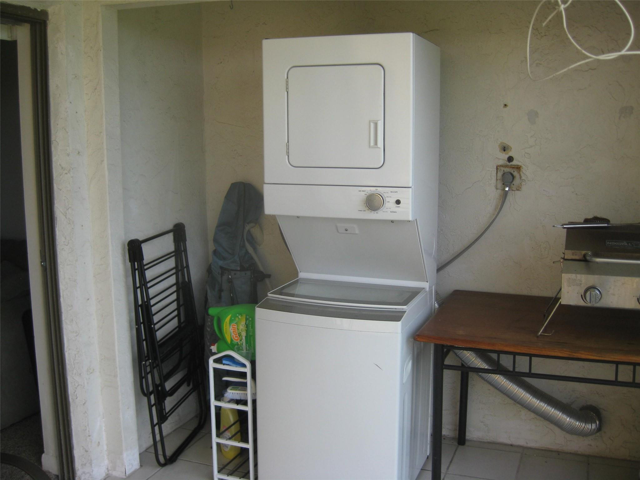 9370 Southwest 8th Street, Unit 320 Boca Raton, FL 33428 - Photo 6 of 12 washer dryer