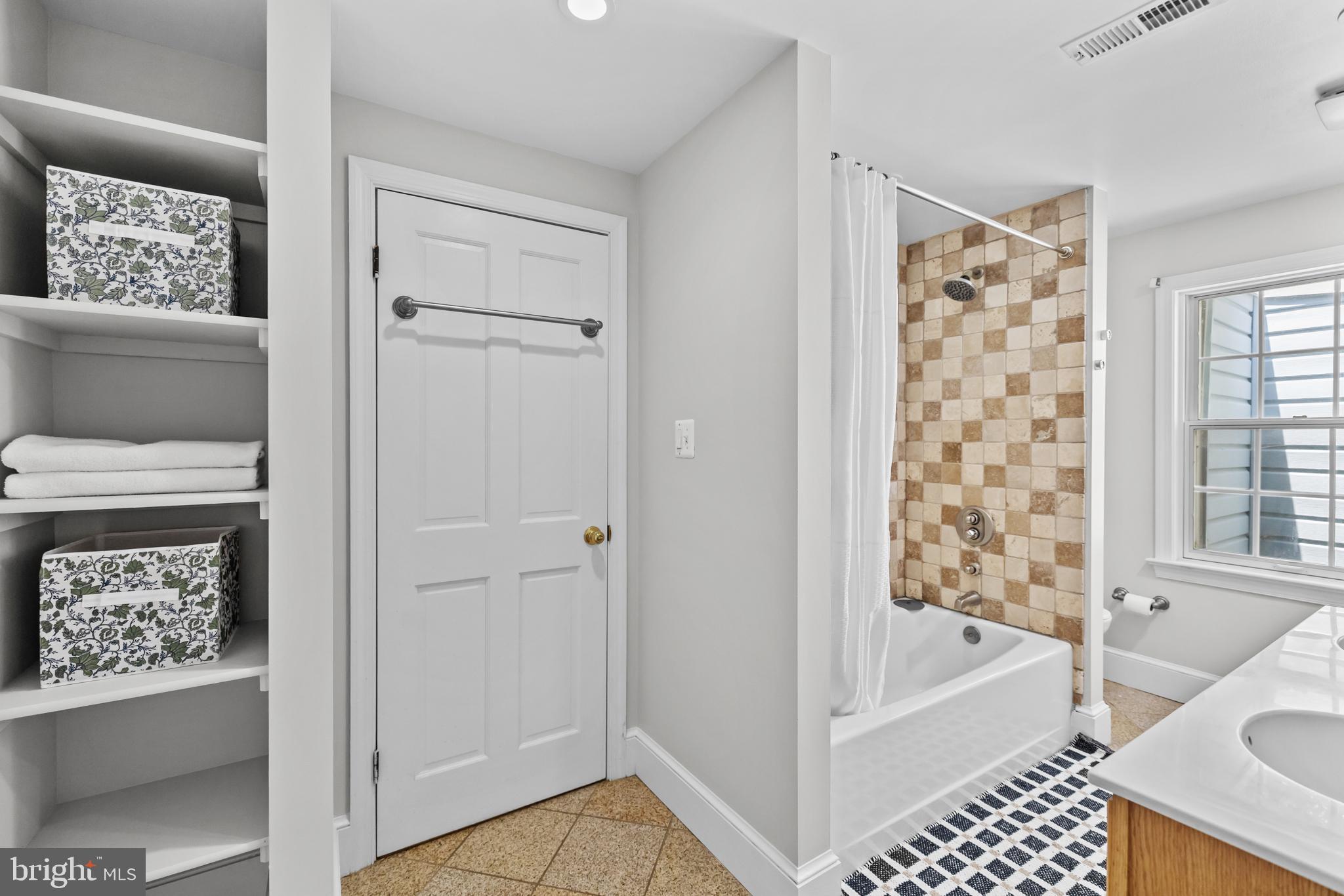 644 E Street Southeast Washington, DC 20003 - Photo 25 of 36