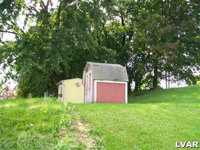 201 Ridge Street Emmaus, PA 18049 - Photo 3 of 4 Gallery Image 3