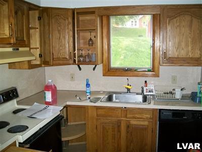 201 Ridge Street Emmaus, PA 18049 - Photo 4 of 4 Gallery Image 4
