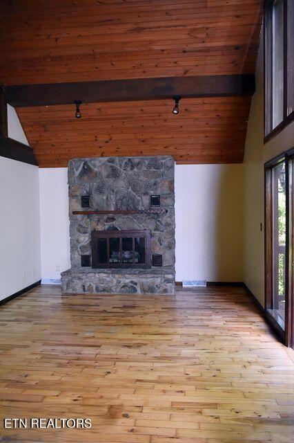 515 Englewood Road Middlesboro, KY 40965 - Photo 3 of 20 livingroom2026