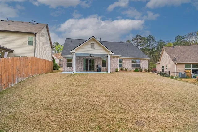 $2,450 | 5660 Crest Hill Drive Northeast, Buford, GA 30518