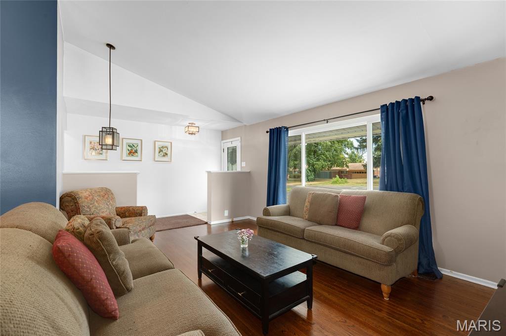 1017 Schulte Road St. Louis, MO 63146 - Photo 5 of 30 Gallery Image 5