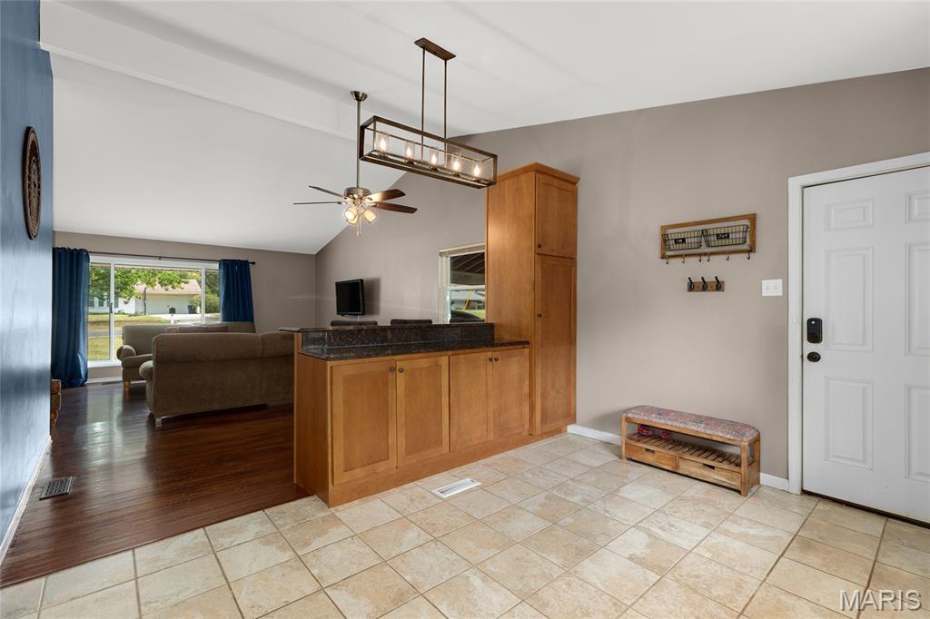 1017 Schulte Road St. Louis, MO 63146 - Photo 8 of 30 Gallery Image 8