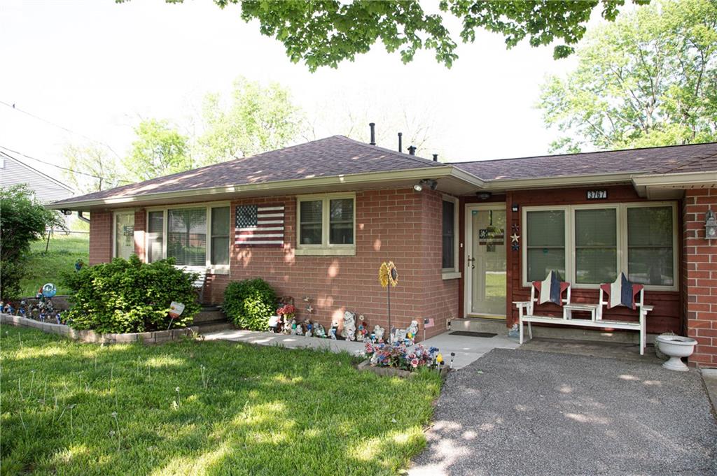 3767 Mann Road Indianapolis, IN 46221 - Photo 2 of 16 Gallery Image 2