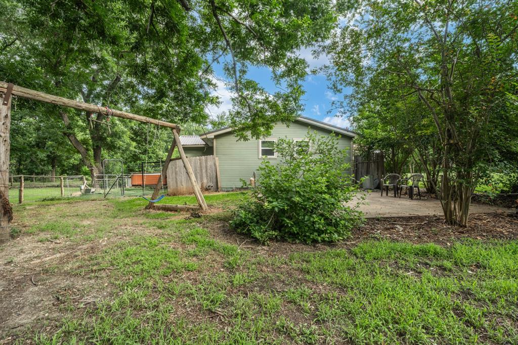 1598 Creek Road Lorena, TX 76655 - Photo 18 of 39