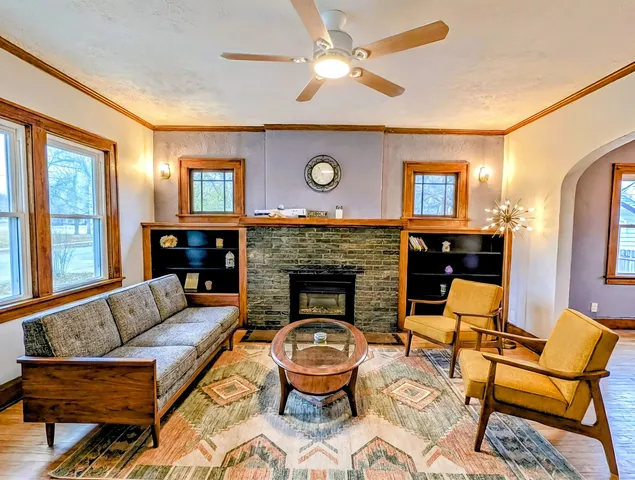 $149,900 | 1318 6th Avenue, Rockford, IL 61104