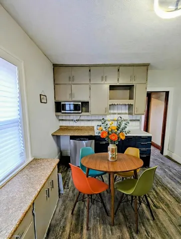 $149,900 | 1318 6th Avenue, Rockford, IL 61104