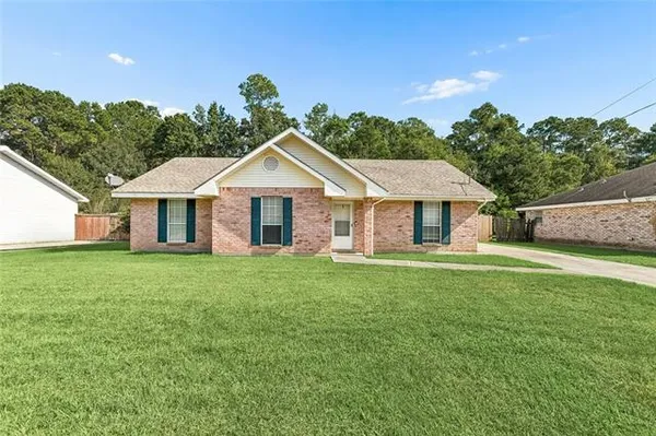 $185,000 | 143 South Cherrywood Lane, Pearl River, LA 70452