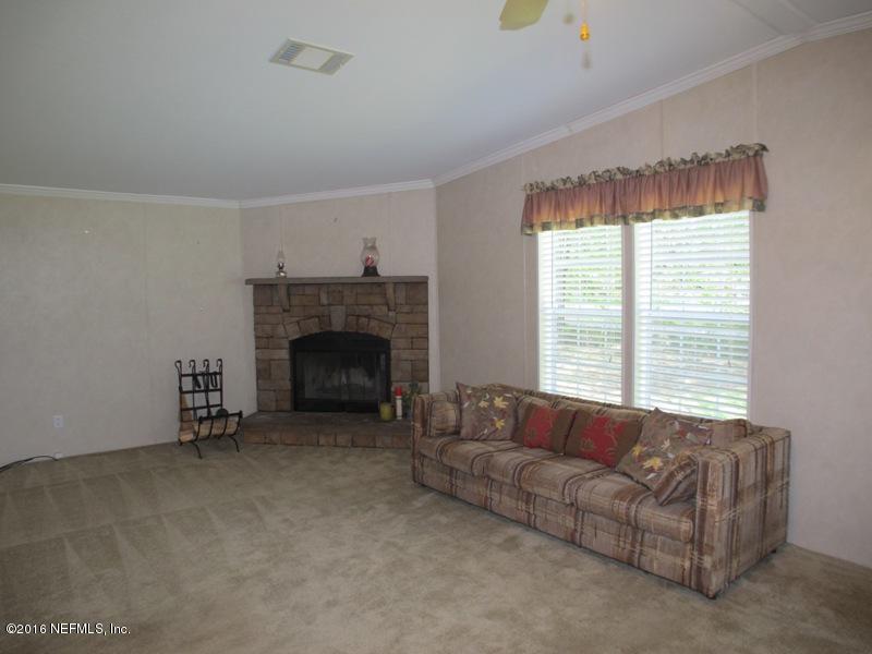 5277 Manning Cemetery Road Jacksonville, FL 32234 - Photo 15 of 35 Family Room