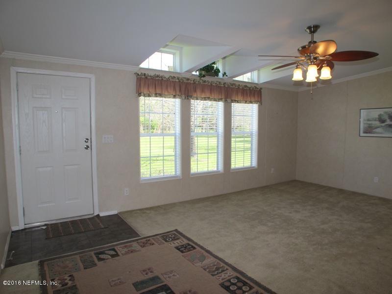 5277 Manning Cemetery Road Jacksonville, FL 32234 - Photo 8 of 35 Living Room
