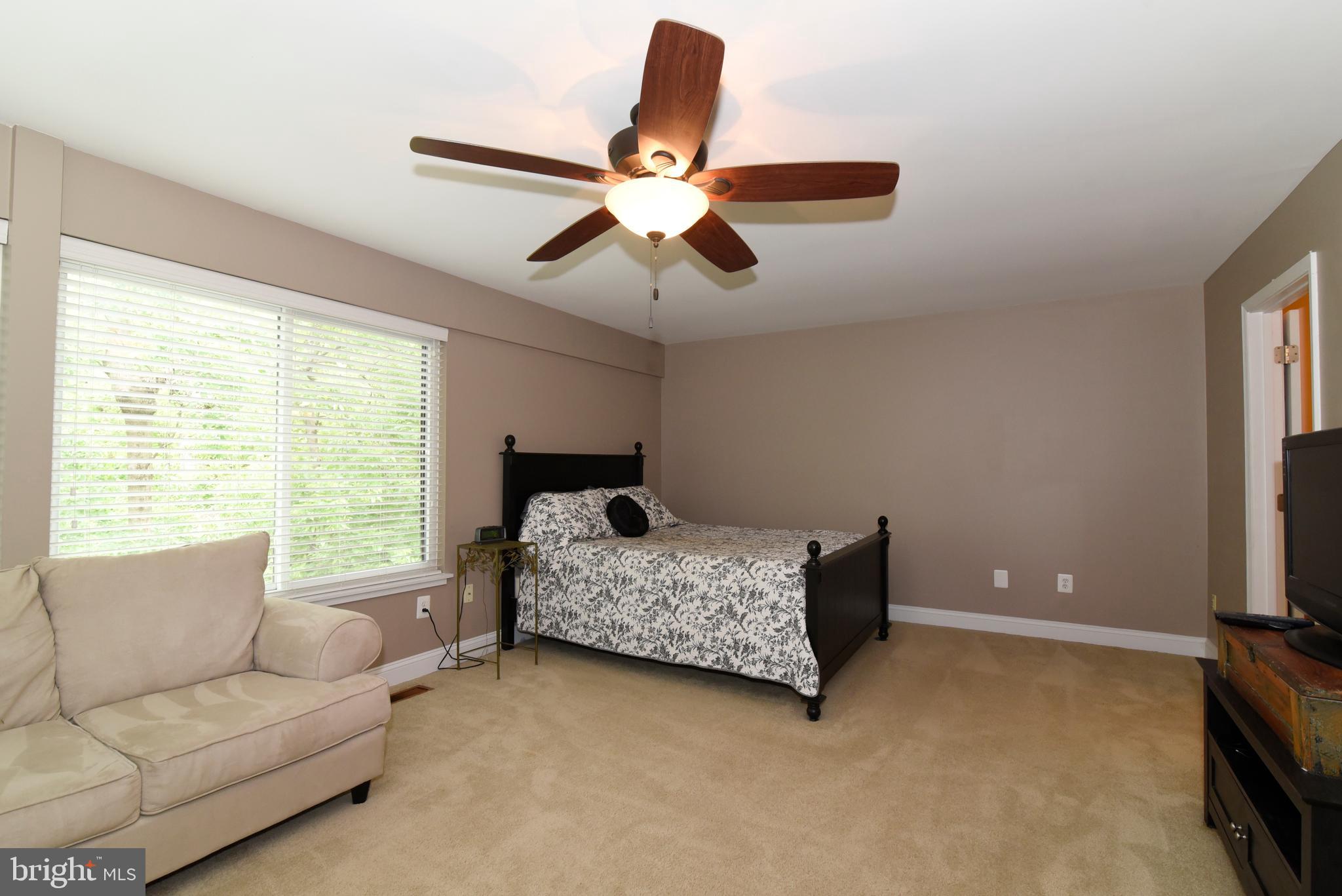 1715 Ivy Oak Square Reston, VA 20190 - Photo 22 of 39 Master bedroom