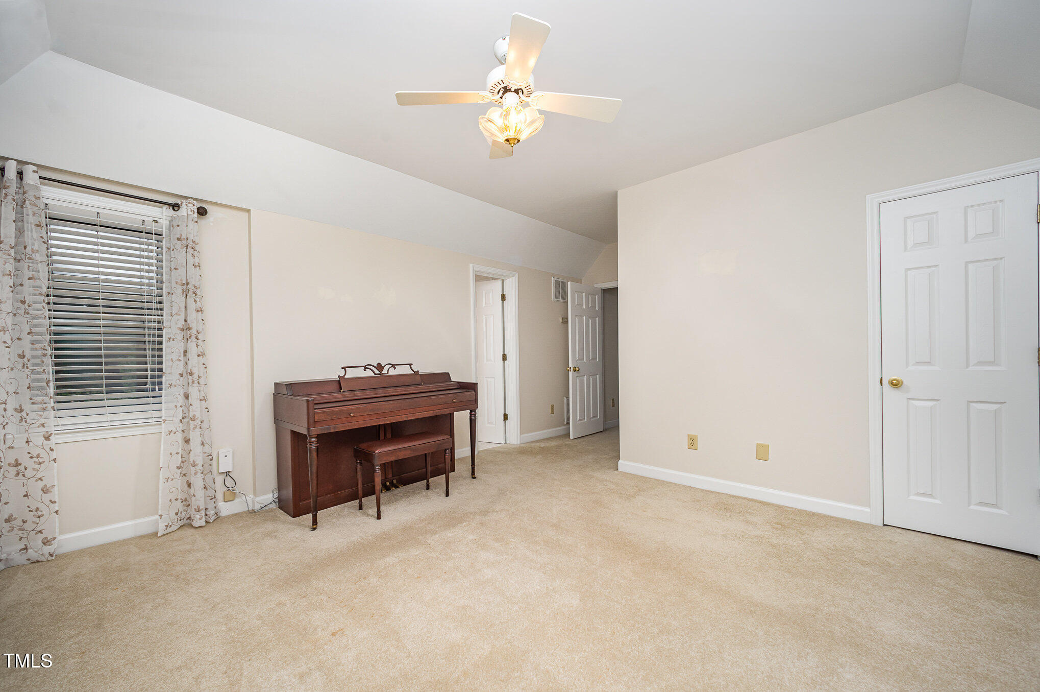 7605 Sandy Lake Court Raleigh, NC 27613 - Photo 33 of 51 038_file_242