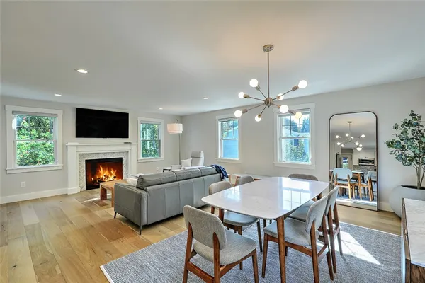 $1,395,000 | 137 Rosebriar Avenue, South Kingstown, RI 02879