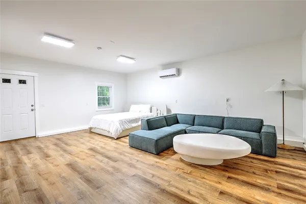 $1,395,000 | 137 Rosebriar Avenue, South Kingstown, RI 02879