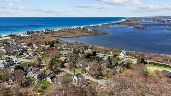 $1,395,000 | 137 Rosebriar Avenue, South Kingstown, RI 02879