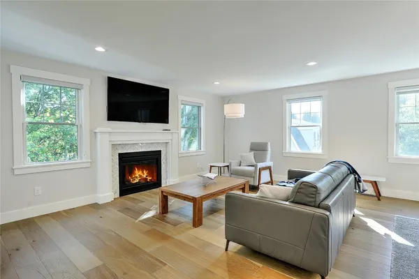 $1,395,000 | 137 Rosebriar Avenue, South Kingstown, RI 02879