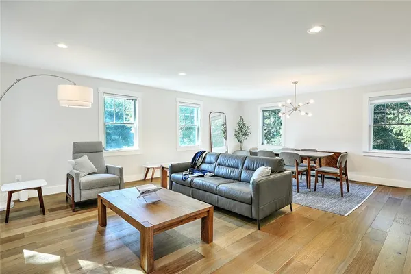 $1,395,000 | 137 Rosebriar Avenue, South Kingstown, RI 02879