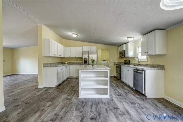 $325,000 | 9625 Robin Lane, Disputanta, VA 23842