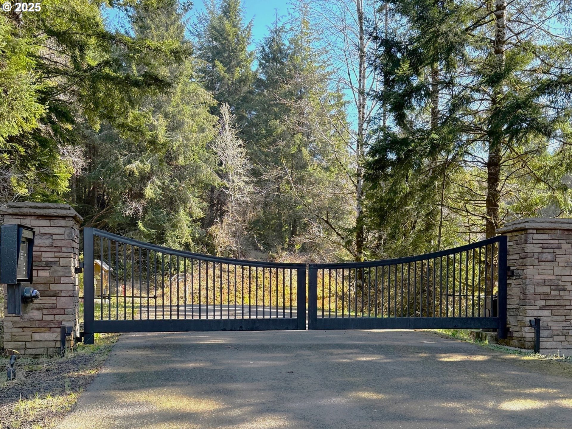 5 Cinnabar Road, Unit LOT #5 North Bend, OR 97459 - Photo 3 of 12