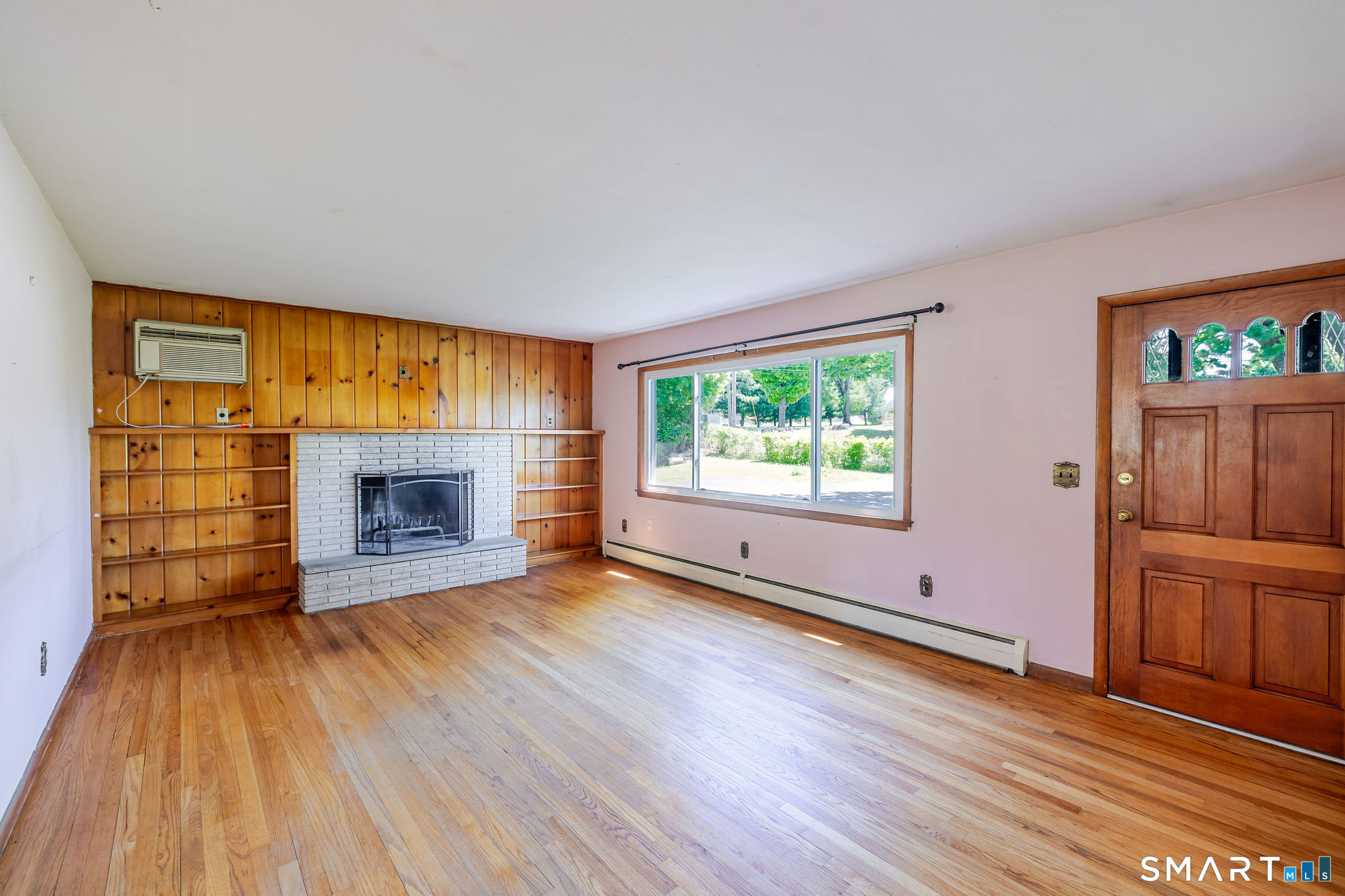 42 Silvermine Road Brookfield, CT 06804 - Photo 4 of 36