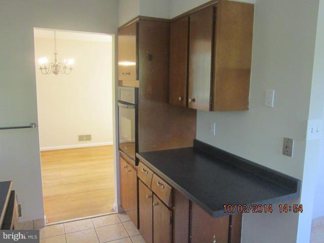 12108 Arbie Road Silver Spring, MD 20904 - Photo 5 of 18 Kitchen