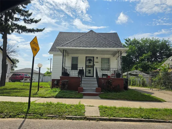 $1,300 | 15831 Quincy Street, Detroit, MI 48238