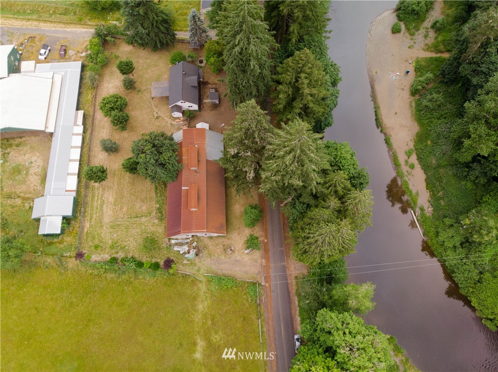 237 Hatchery Road Chehalis, WA 98532 - Photo 13 of 30 an aerial view of a house with swimming pool