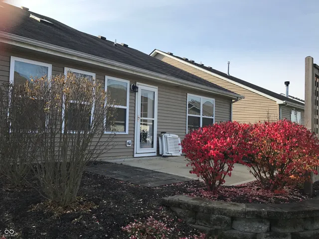 $1,900 | 12172 Black Hills Drive, Fishers, IN 46038