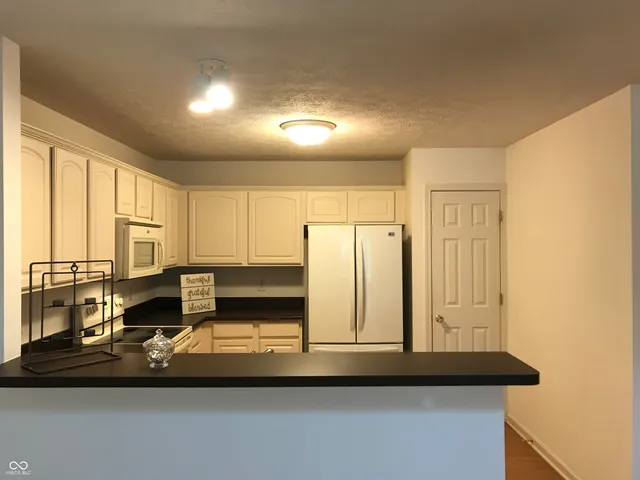 $1,900 | 12172 Black Hills Drive, Fishers, IN 46038