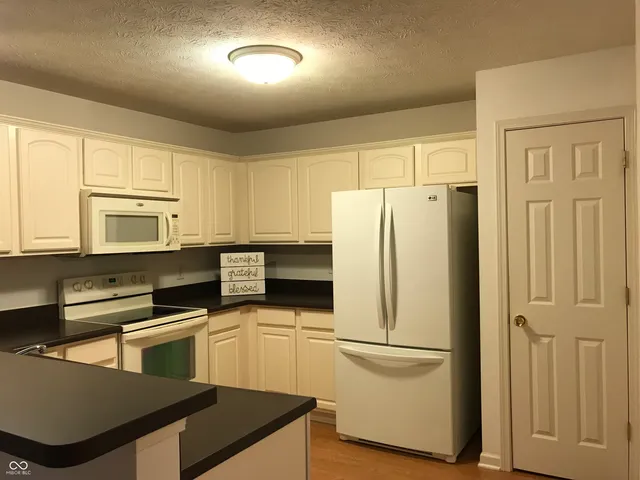 $1,900 | 12172 Black Hills Drive, Fishers, IN 46038