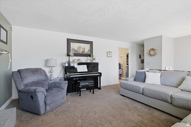 2811 La Strada Way Riverton, UT 84065 - Photo 6 of 30
