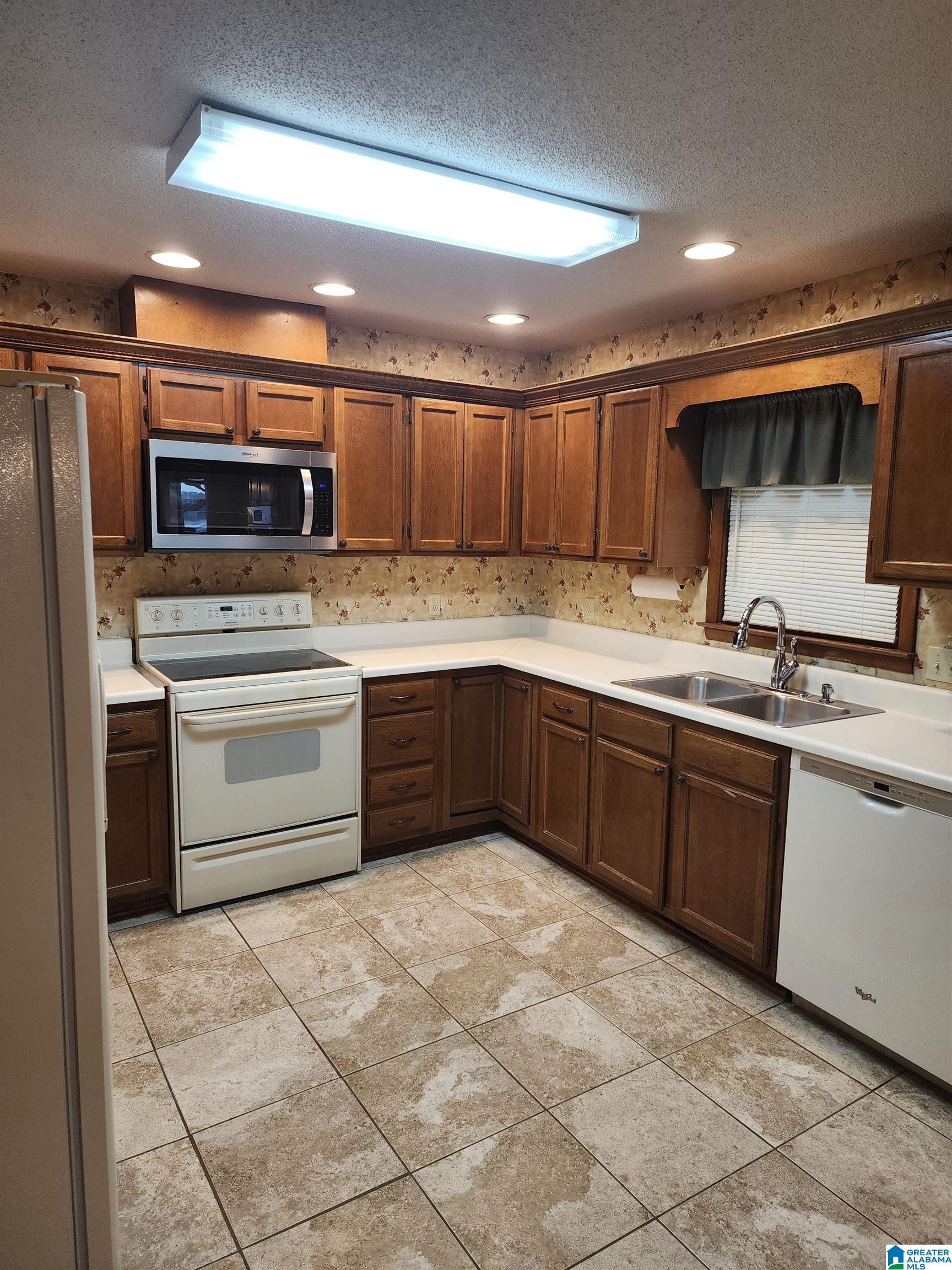 648 Coves Pointe Drive Riverside, AL 35135 - Photo 13 of 65 Gallery Image 13