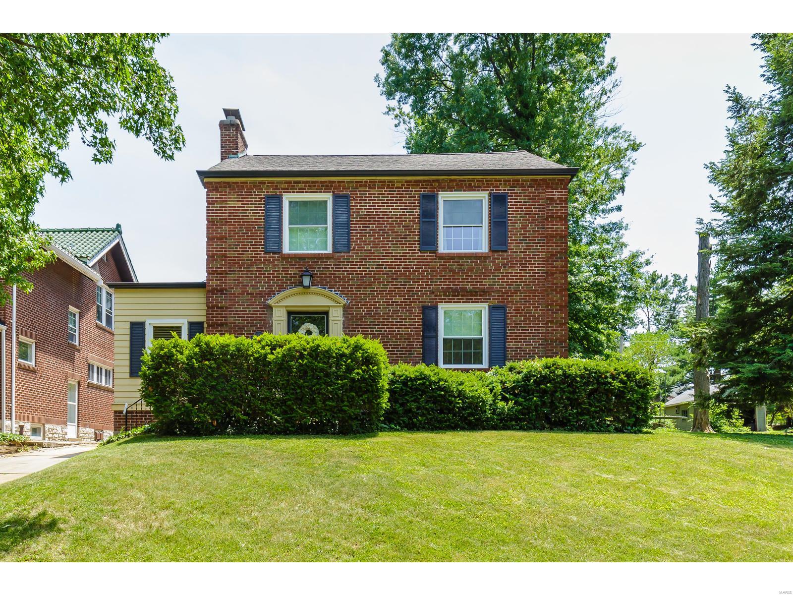 3036 Ridgeview Drive St. Louis, MO 63121 - Photo 1 of 45 Gallery Image 1