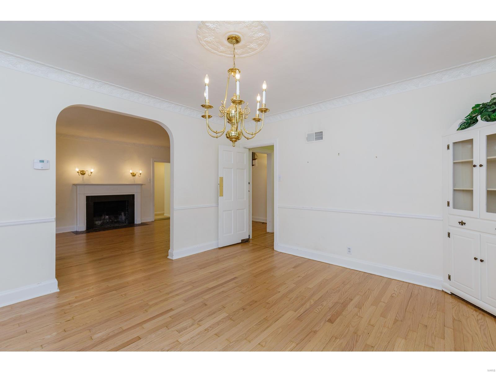 3036 Ridgeview Drive St. Louis, MO 63121 - Photo 11 of 45 Gallery Image 11