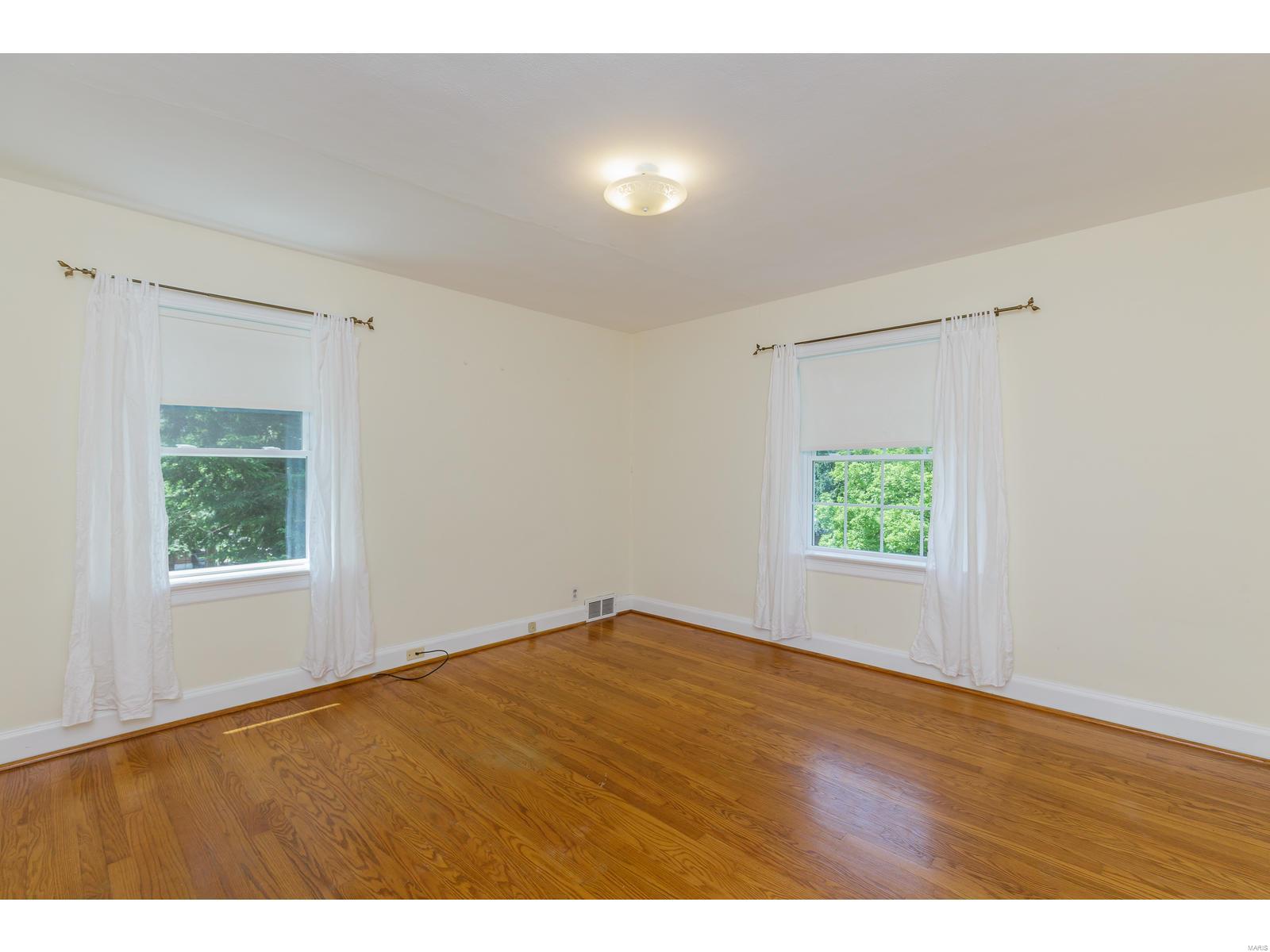 3036 Ridgeview Drive St. Louis, MO 63121 - Photo 19 of 45 Gallery Image 19