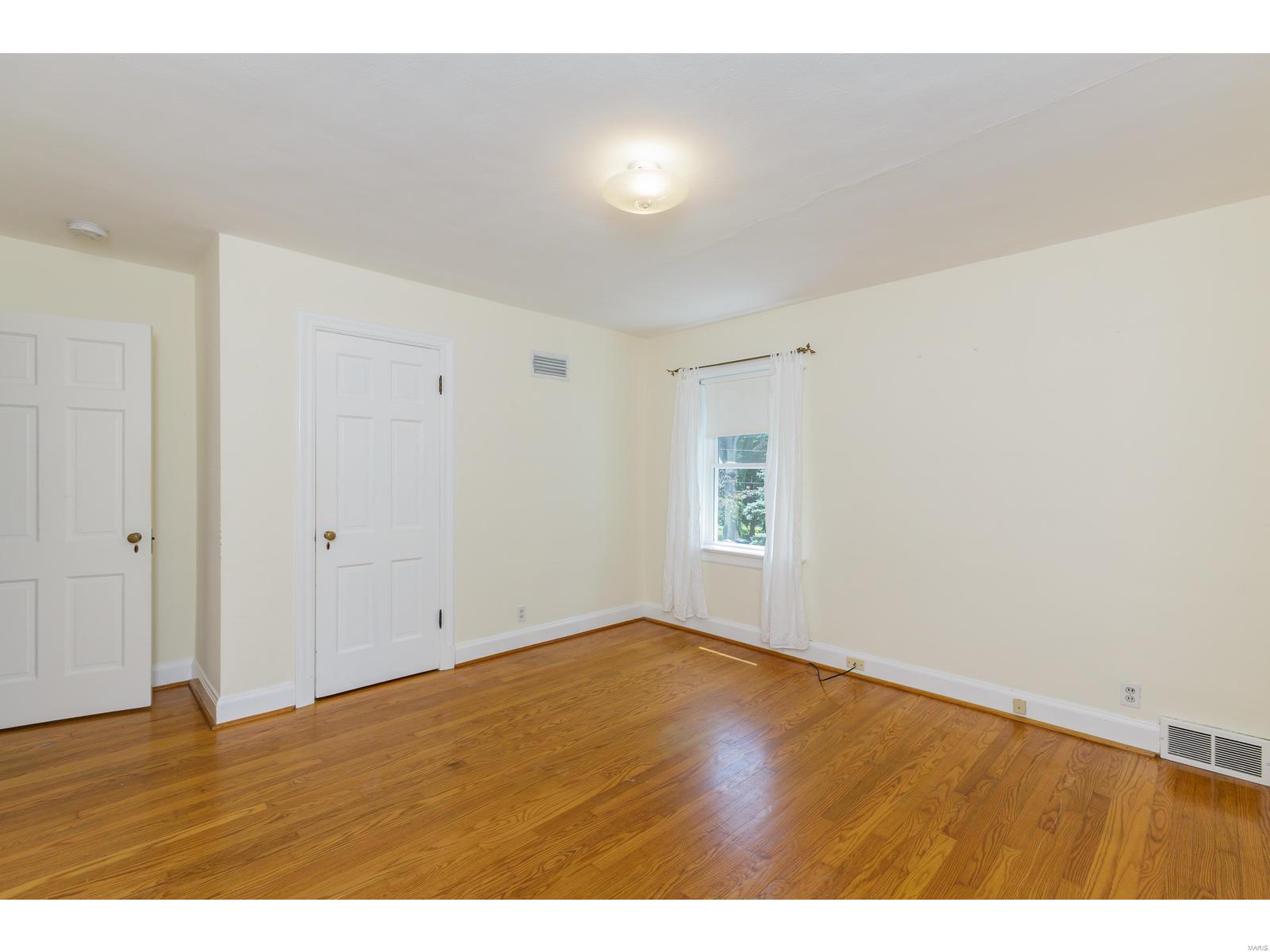 3036 Ridgeview Drive St. Louis, MO 63121 - Photo 20 of 45 Gallery Image 20