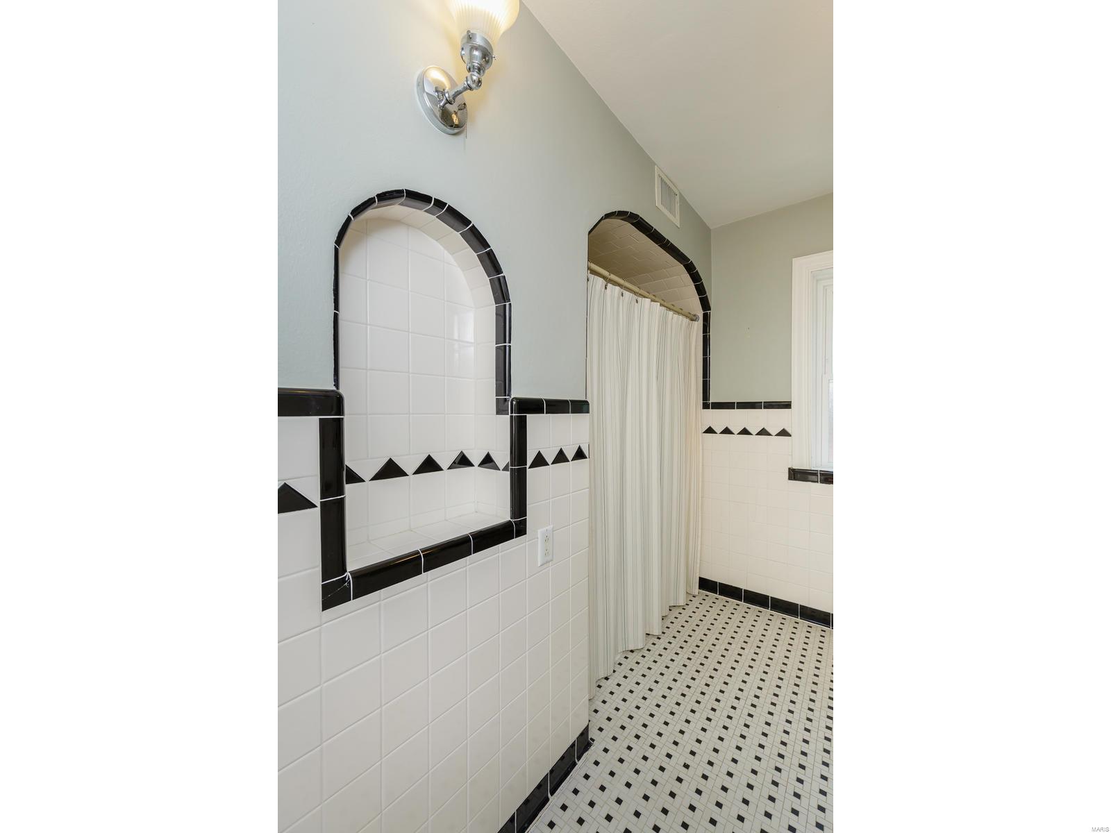 3036 Ridgeview Drive St. Louis, MO 63121 - Photo 22 of 45 Gallery Image 22