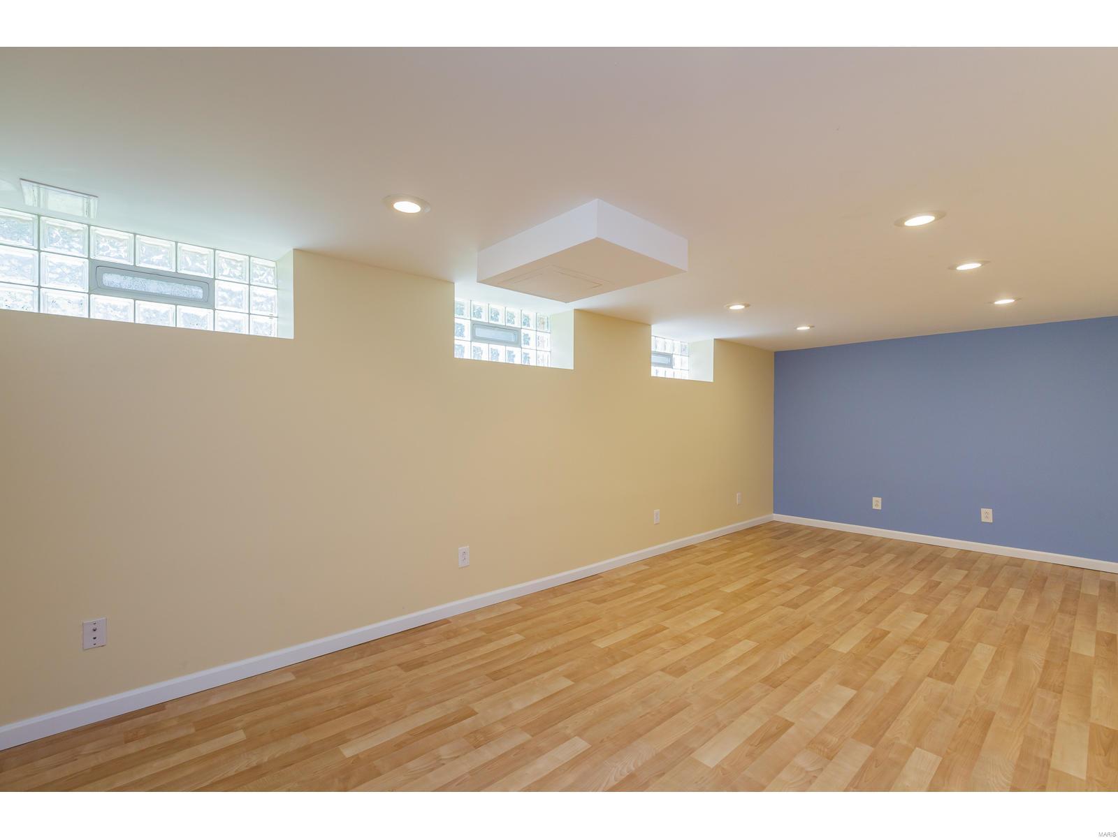 3036 Ridgeview Drive St. Louis, MO 63121 - Photo 29 of 45 Gallery Image 29
