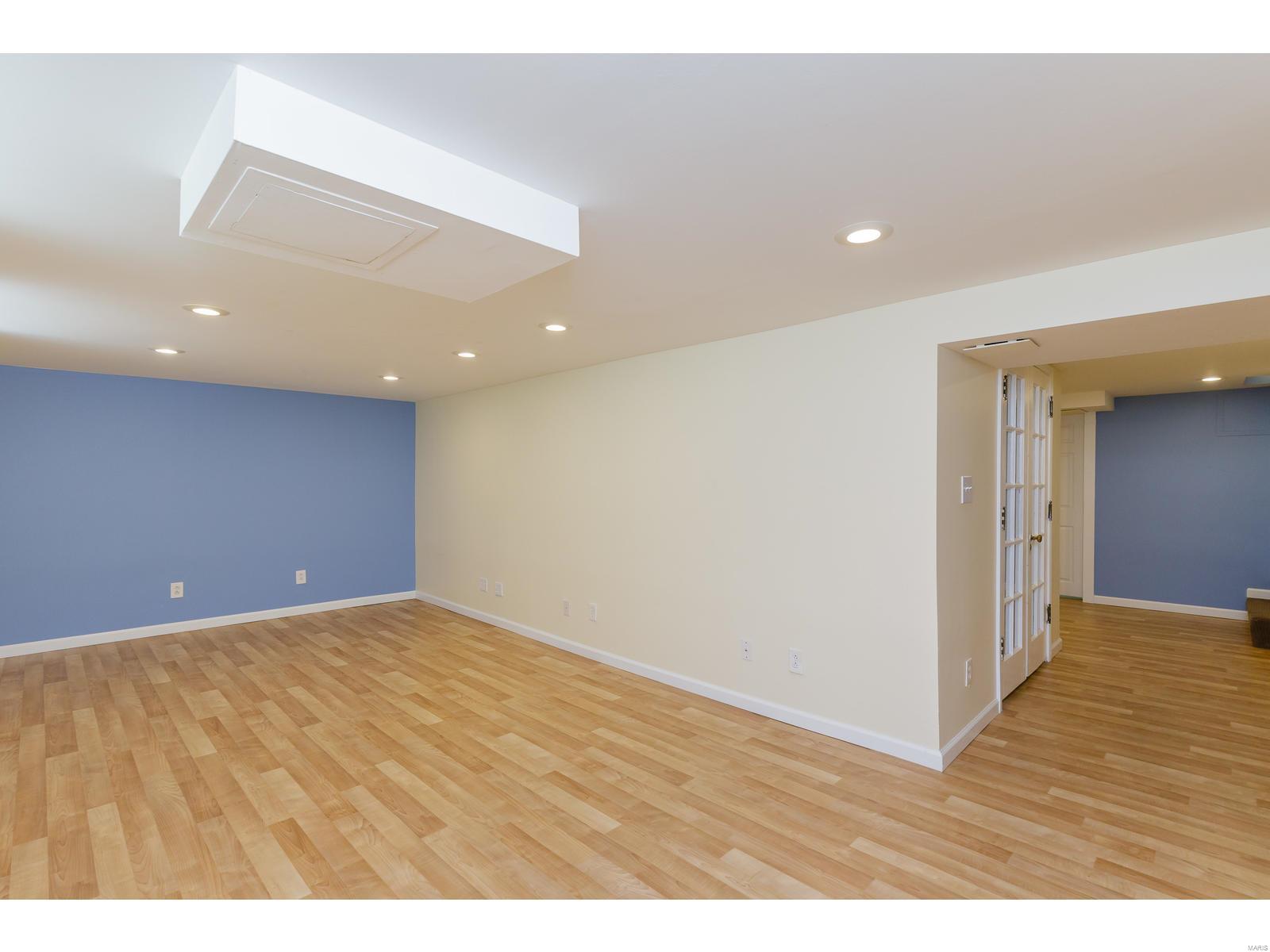 3036 Ridgeview Drive St. Louis, MO 63121 - Photo 30 of 45 Gallery Image 30