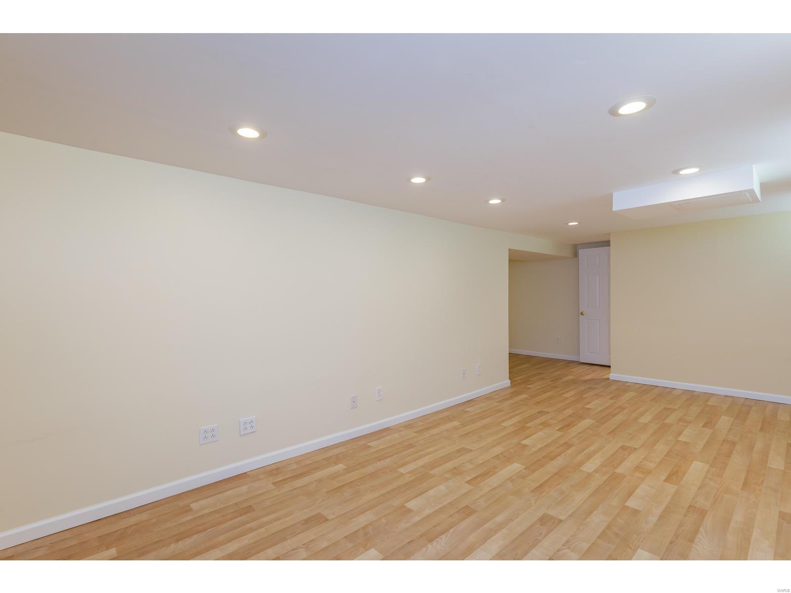 3036 Ridgeview Drive St. Louis, MO 63121 - Photo 31 of 45 Gallery Image 31