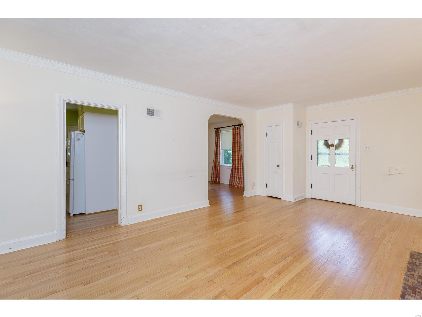3036 Ridgeview Drive St. Louis, MO 63121 - Photo 5 of 45 Gallery Image 5