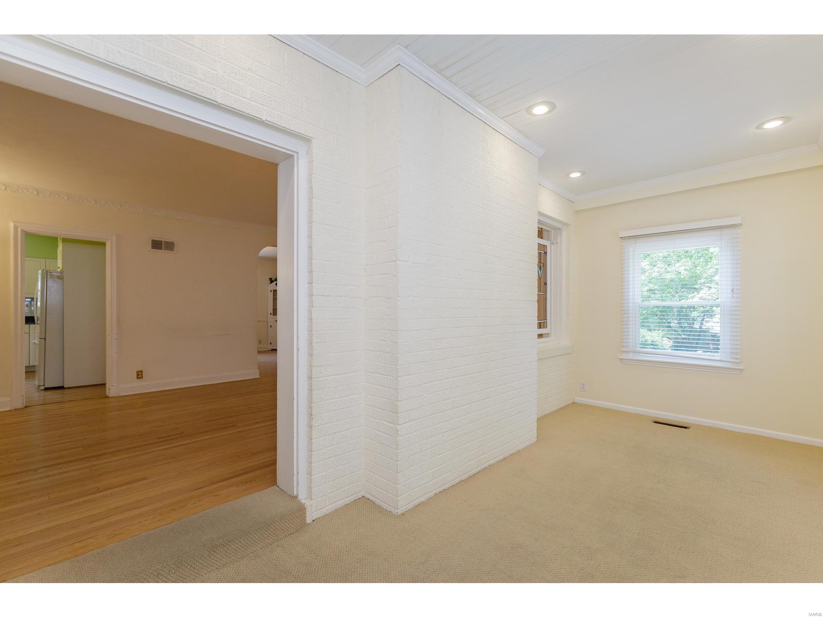 3036 Ridgeview Drive St. Louis, MO 63121 - Photo 7 of 45 Gallery Image 7