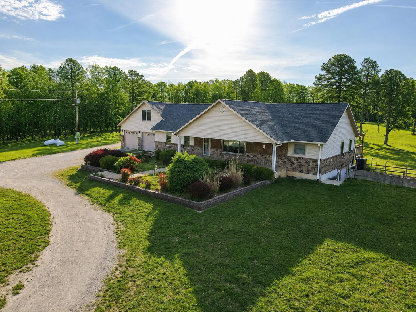 19056 County Road West Summersville, MO 65571 - Photo 1 of 88 6E0191CB-9D16-47DB-AC6E-D4121DF59897