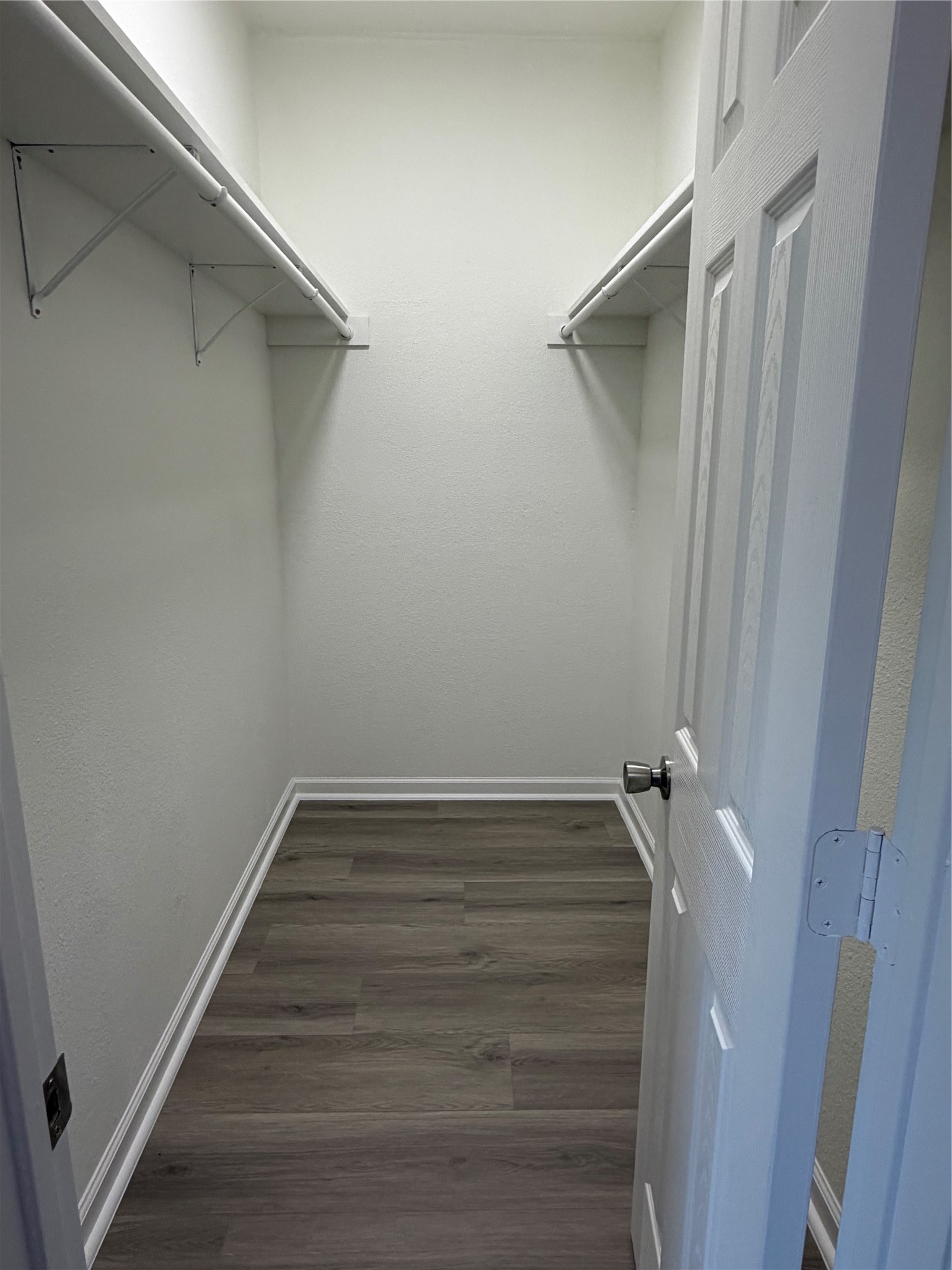 6401 Deihl Road, Unit 606 Houston, TX 77092 - Photo 15 of 21 a view of an empty walk in closet