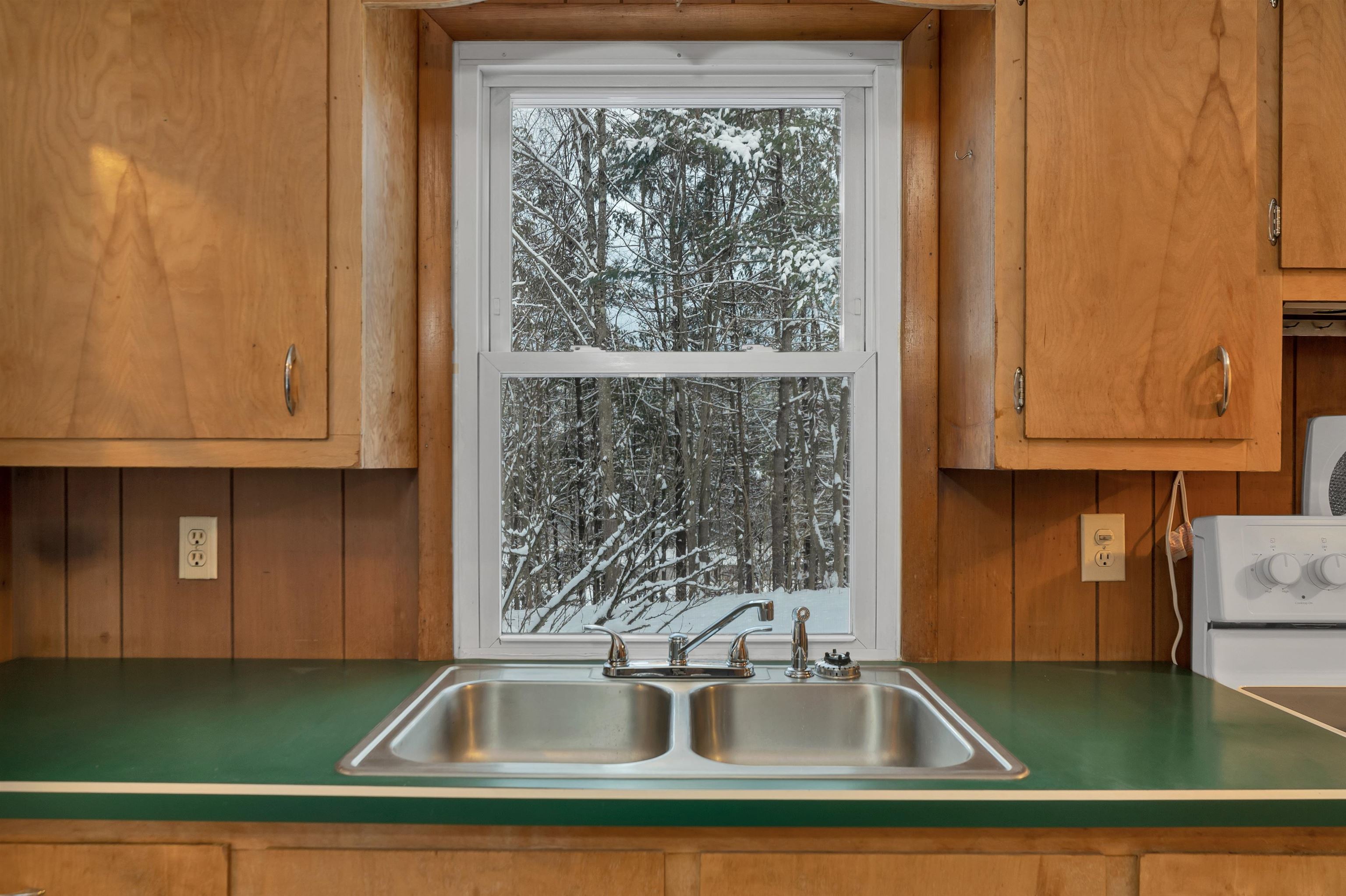 25 Cofran Avenue Northfield, NH 03276 - Photo 17 of 54