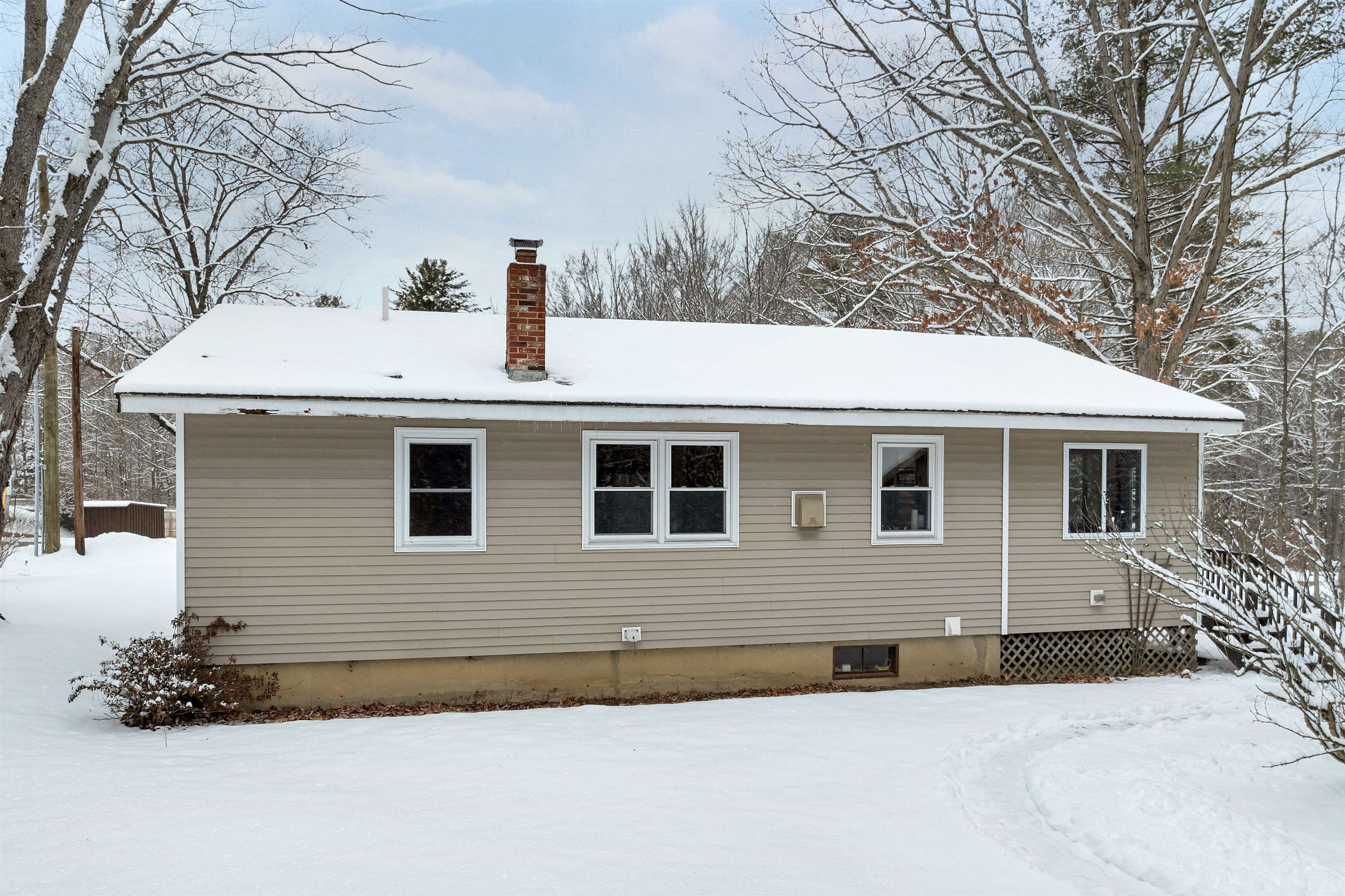 25 Cofran Avenue Northfield, NH 03276 - Photo 6 of 54