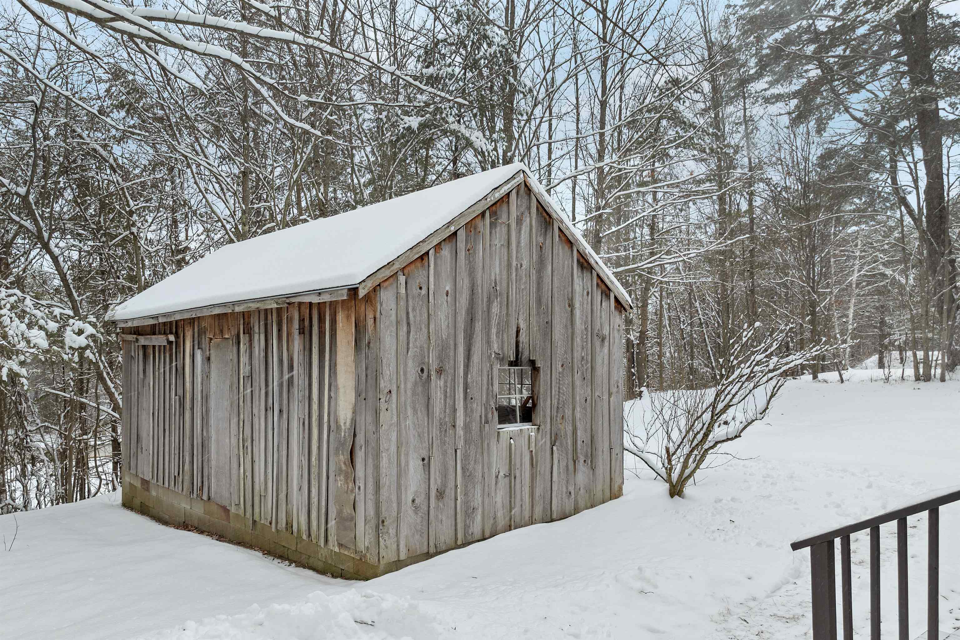 25 Cofran Avenue Northfield, NH 03276 - Photo 7 of 54