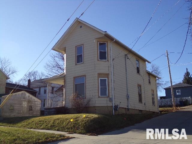 408 Locust Street Muscatine, IA 52761 - Photo 2 of 13 Gallery Image 2