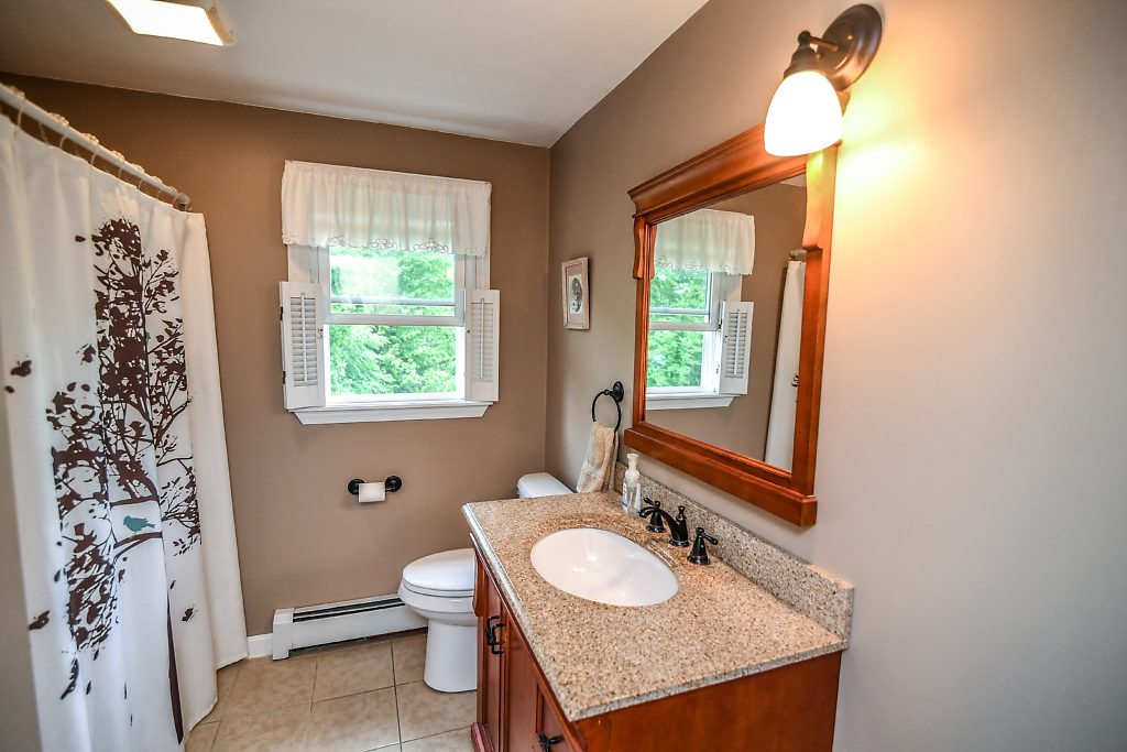 15 Fordway Road, Unit B Raymond, NH 03077 - Photo 8 of 27
